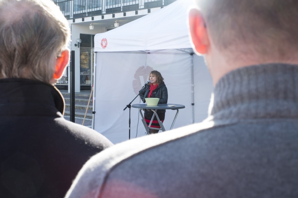 Landstingsrådet Linda Fleetwood lyfte fram Vänsterpartiets arbete med att göra vården i länet mer jämställd.